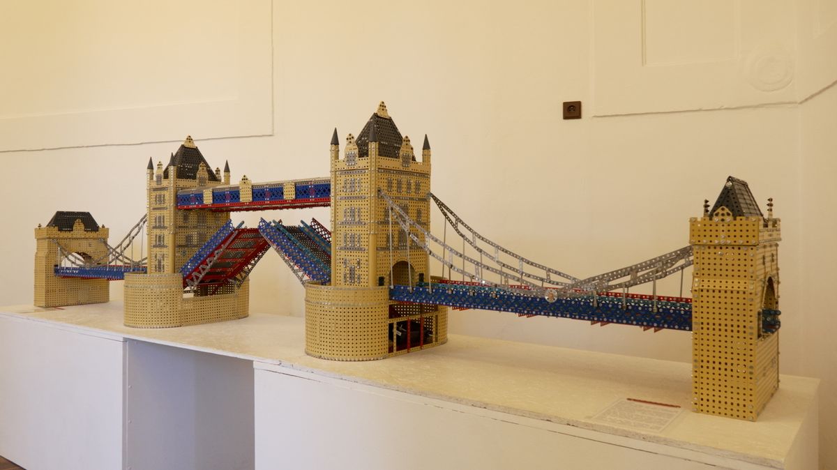 Sto let šroubování Merkuru. Stavebnici používají děti i vědci, zapsaná je také v knize rekordů